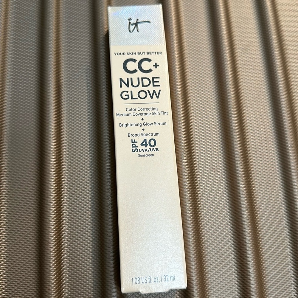 IT cosmetics your skin but better CC cream nude glow spf—tan rich—-1.08oz